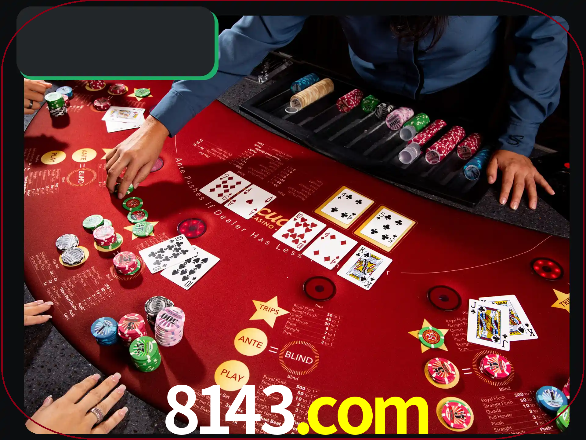 Jogue pôquer com pessoas reais em uma mesa.